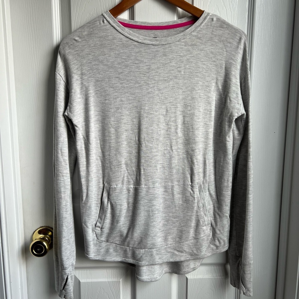 Girls size 14/16 All in Motion grey athlete long sleeve T-Shirt Activewear